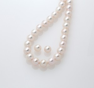 真珠ネックレス＆指輪（Pt900）＆イヤリング（K14WG）セットファッション